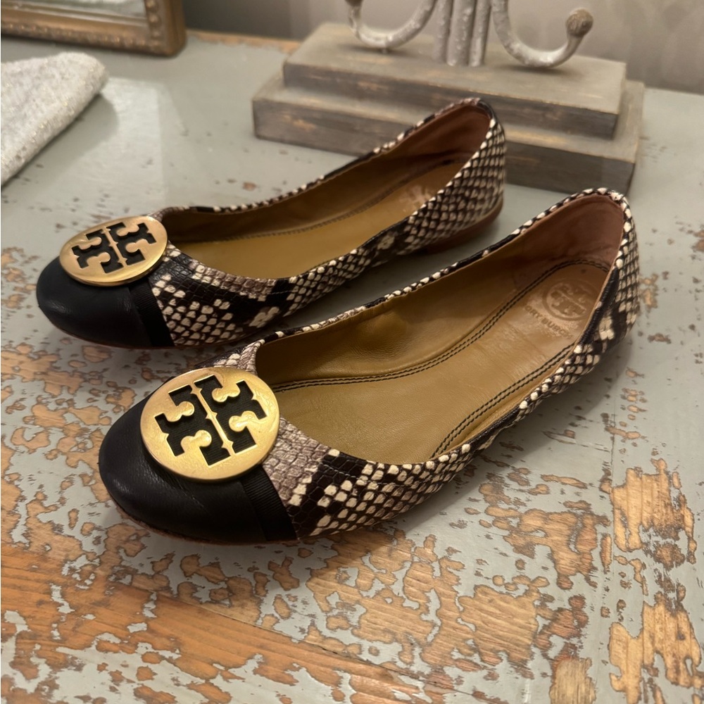 EUC Tory Burch Snakeskin Flats - 6 1/2